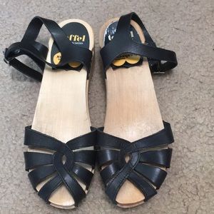 Swedish Hasbeens low sandals 6.5